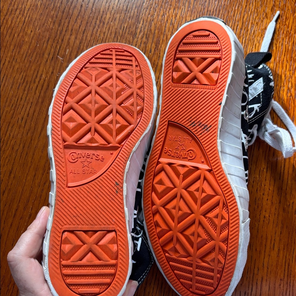 CONVERSE NOT A CHUCK high top sneaker. Size 4. - Picture 6 of 9